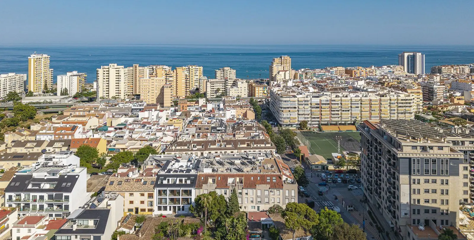 Sale of middle floor apartment in Los Boliches 32