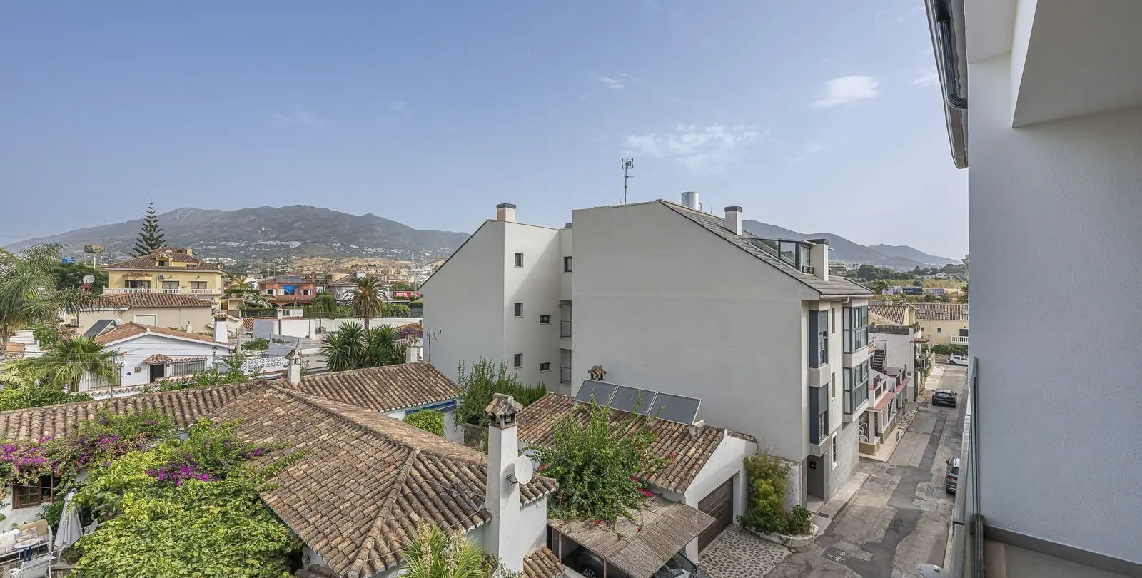Sale of middle floor apartment in Los Boliches 39