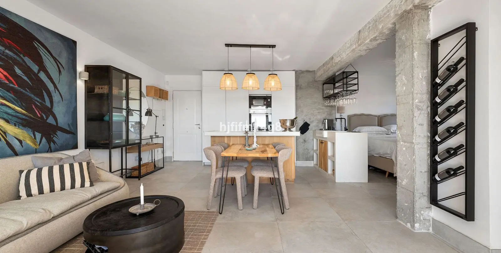 Sale of middle floor apartment in La Campana 5