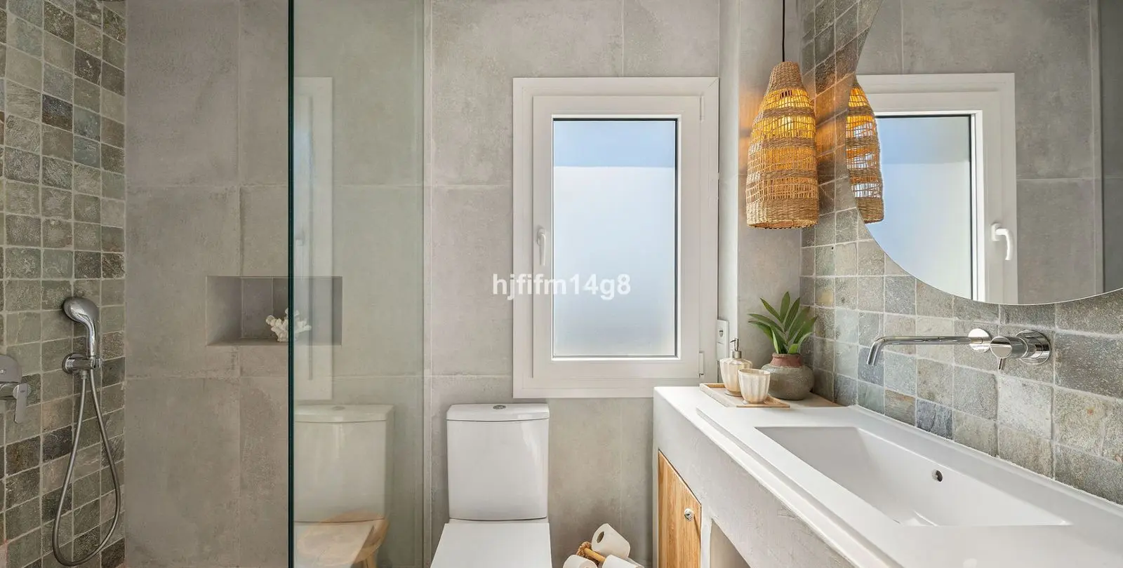 Sale of middle floor apartment in La Campana 12
