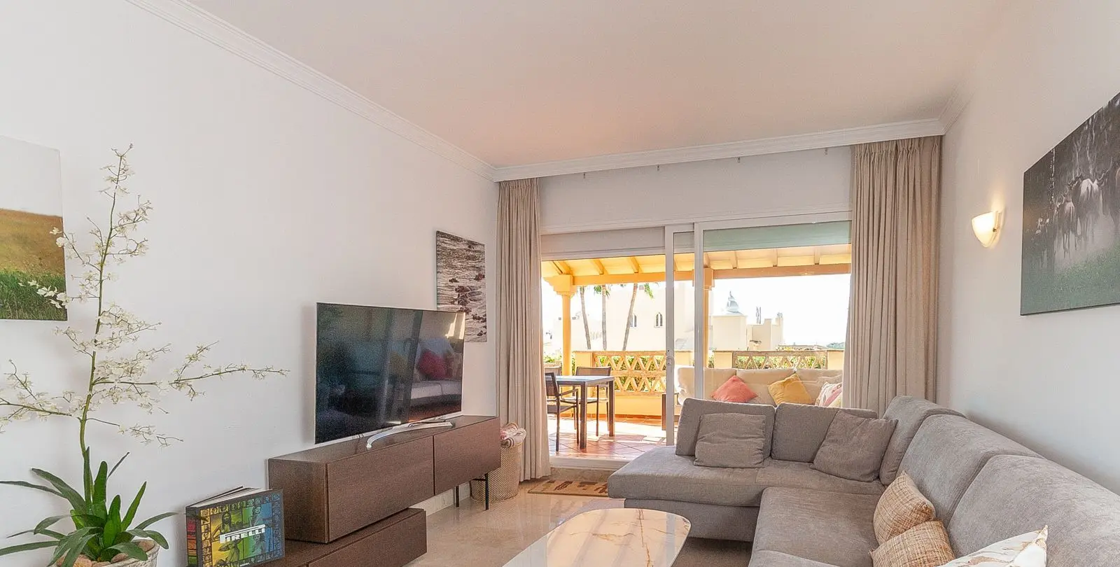 Sale of ground floor apartment in Elviria 4