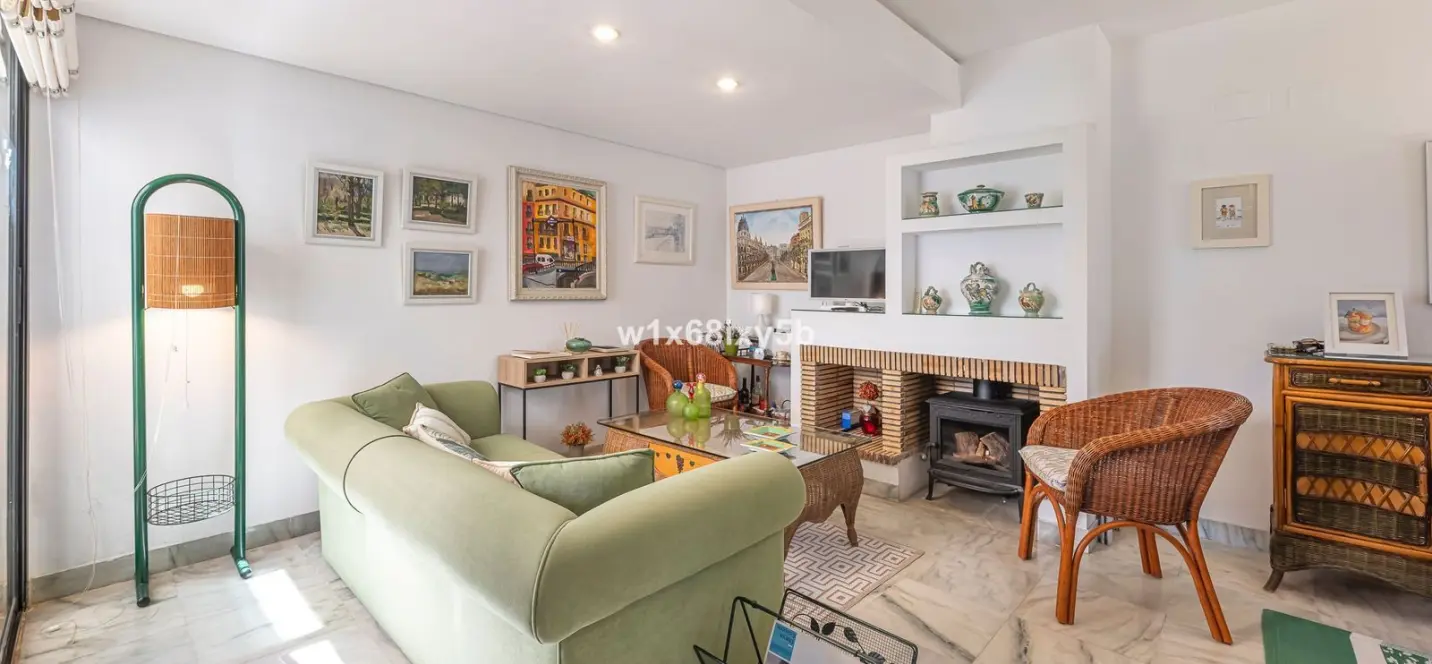 Sale of townhouse in Cancelada 3