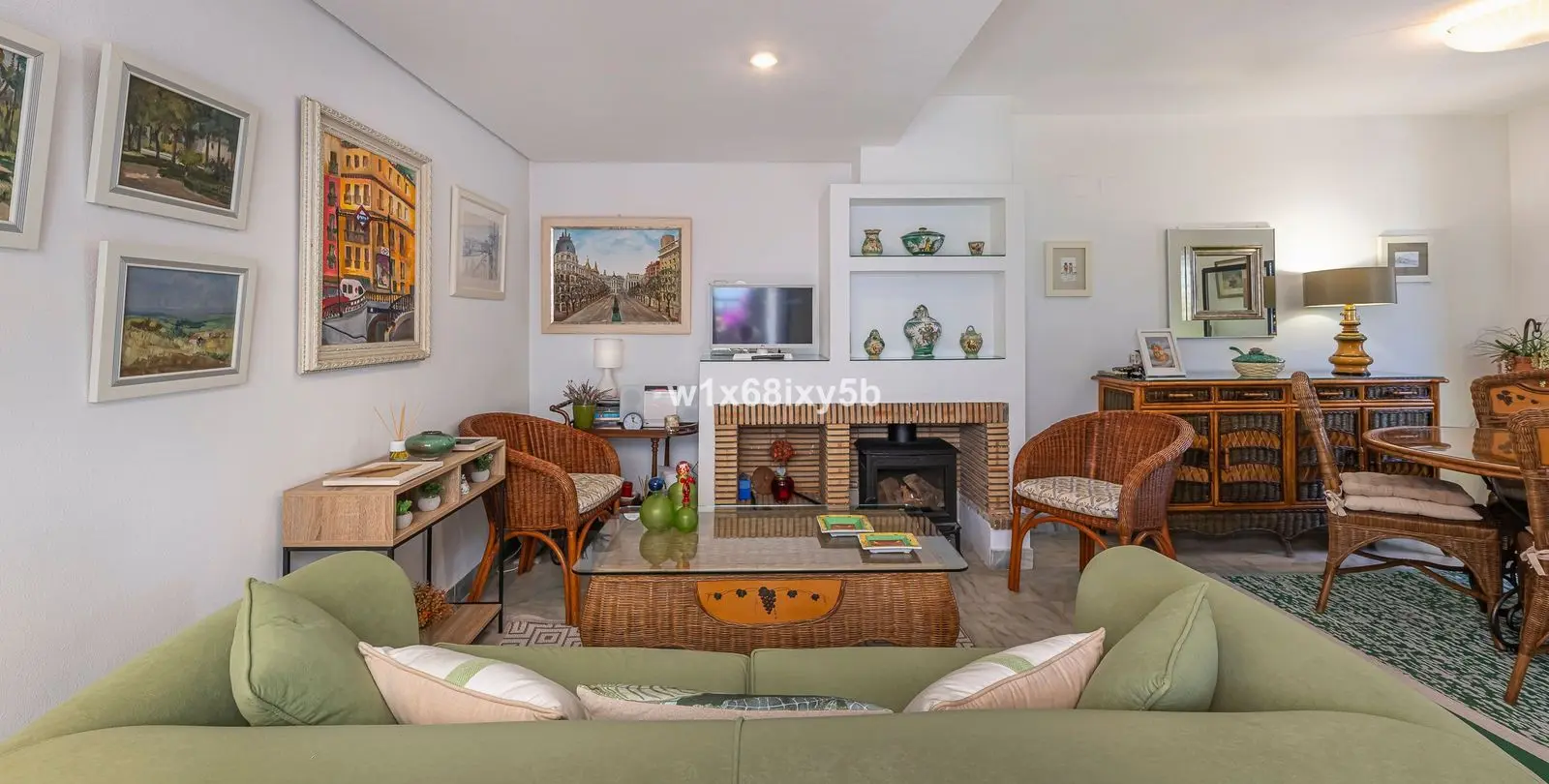 Sale of townhouse in Cancelada 6