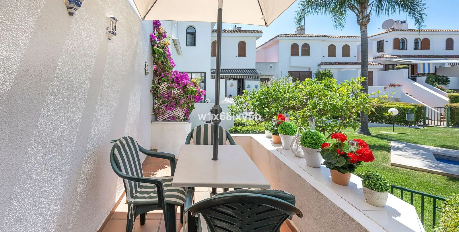 Sale of townhouse in Cancelada 11