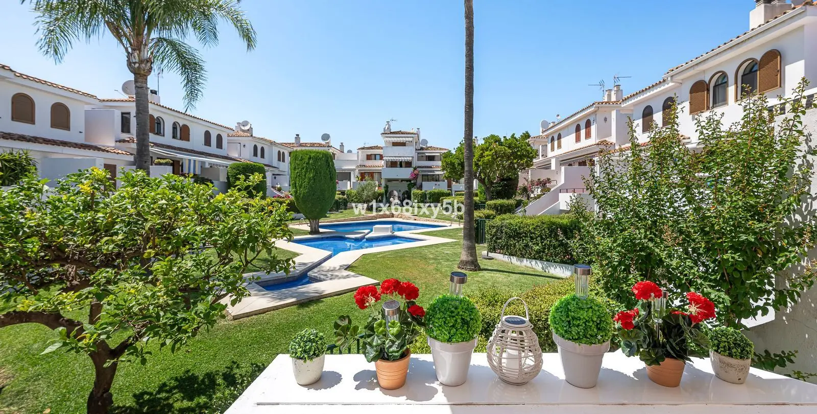 Sale of townhouse in Cancelada 13