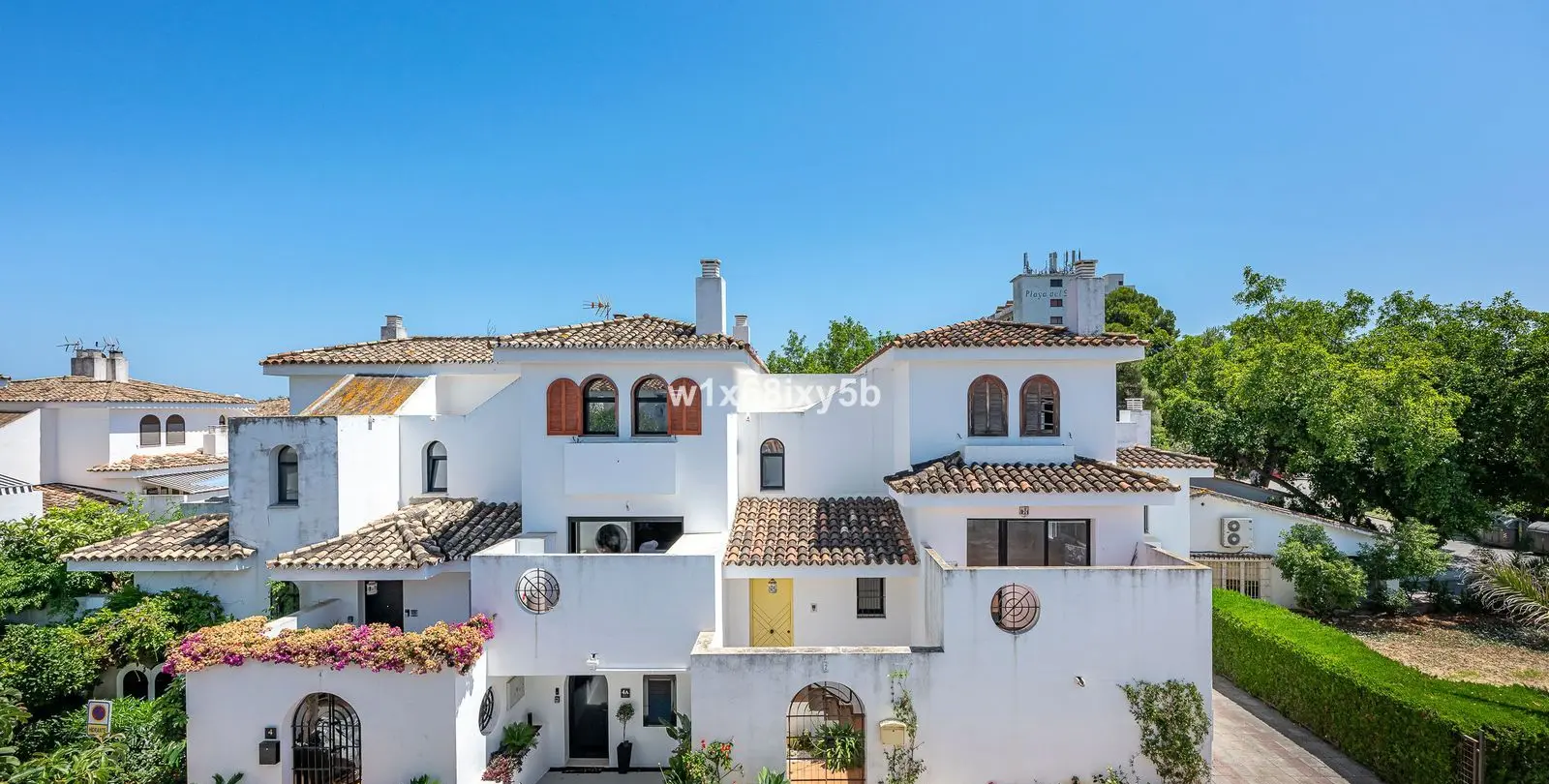 Sale of townhouse in Cancelada 19