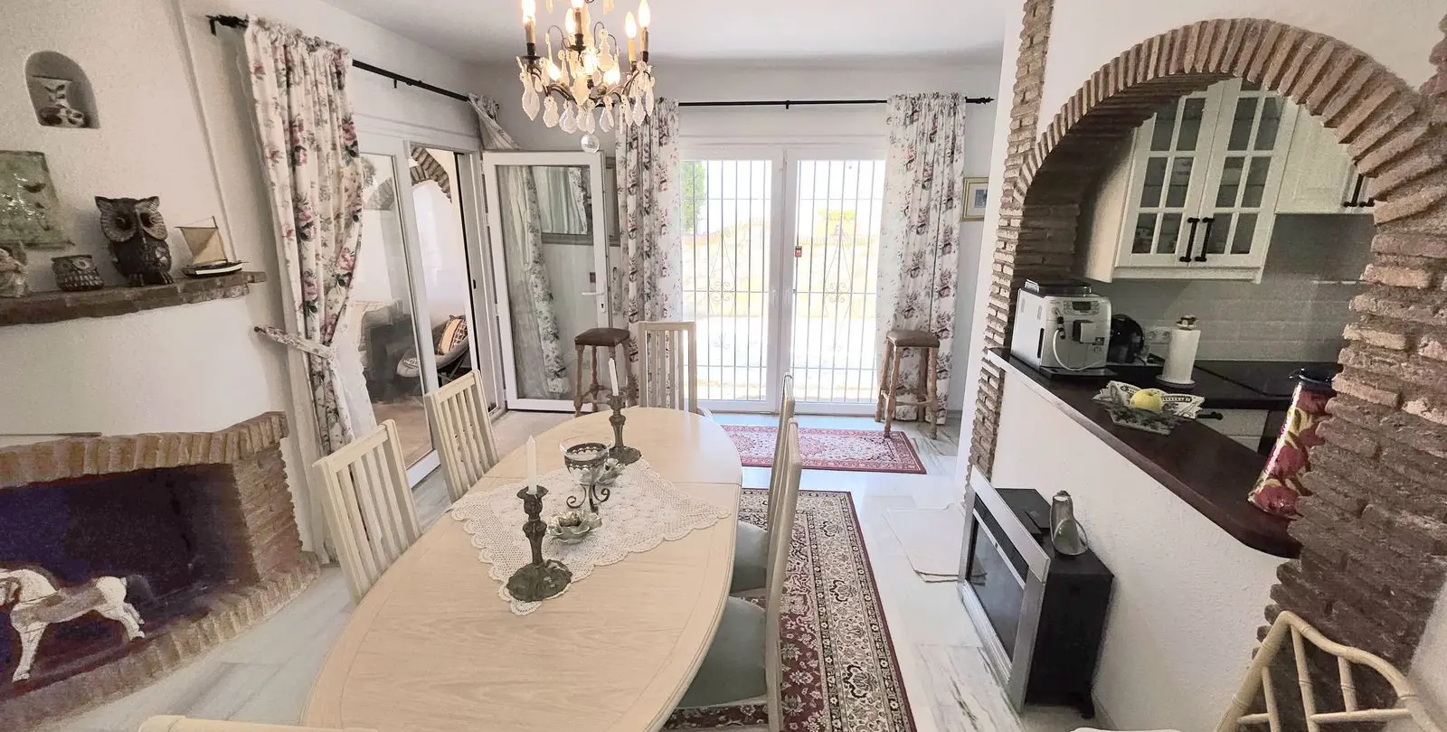 Sale of townhouse in Calahonda 10