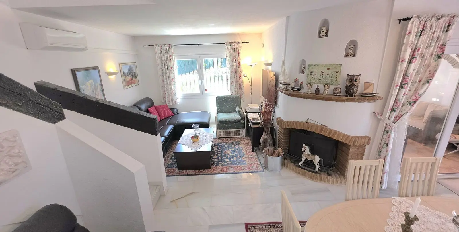 Sale of townhouse in Calahonda 12
