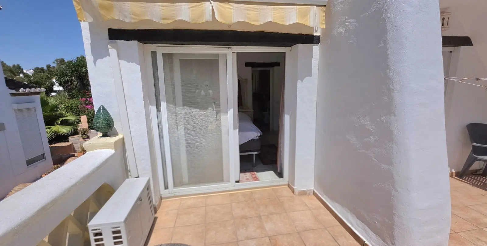 Sale of townhouse in Calahonda 18