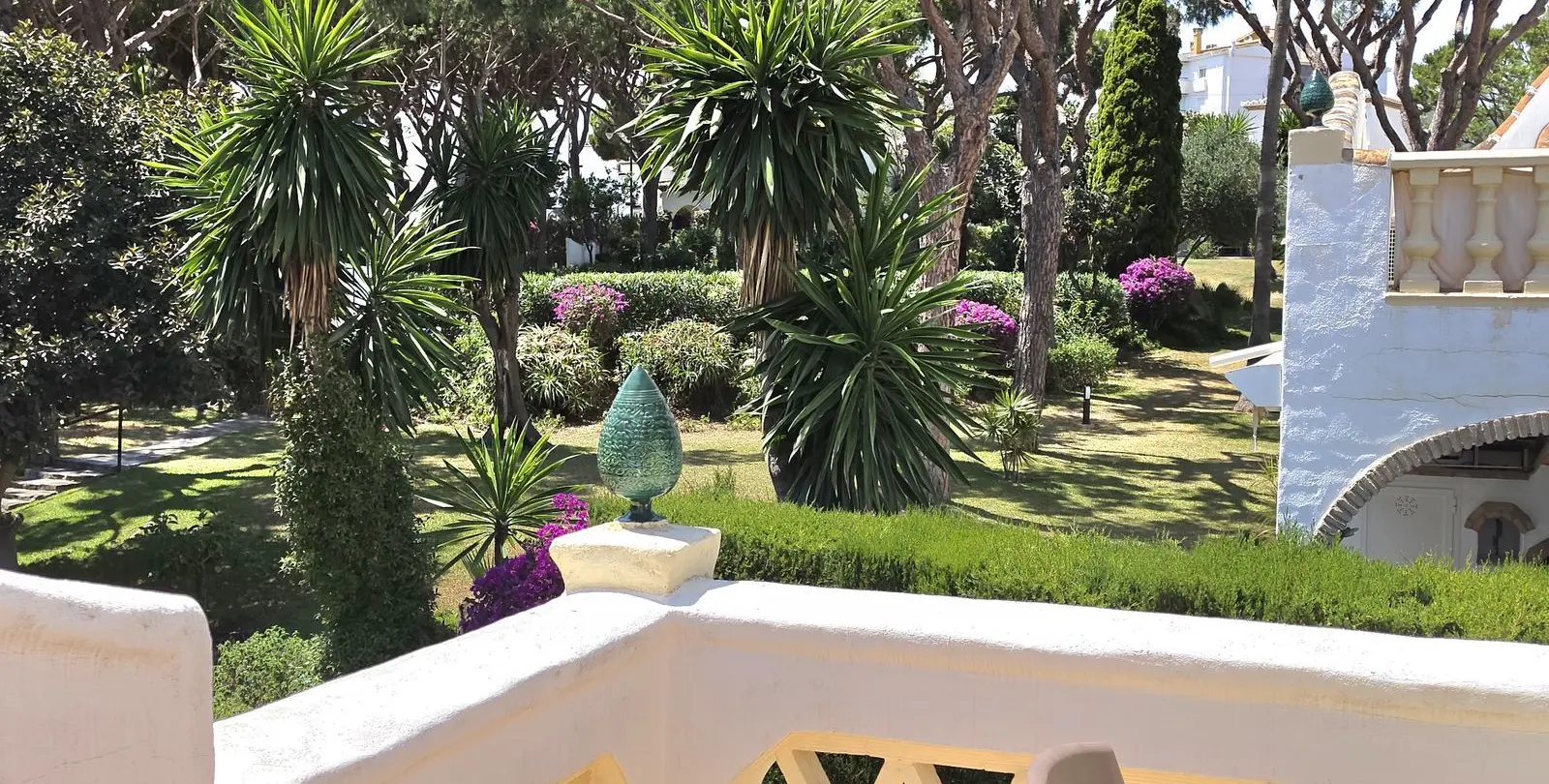 Sale of townhouse in Calahonda 20