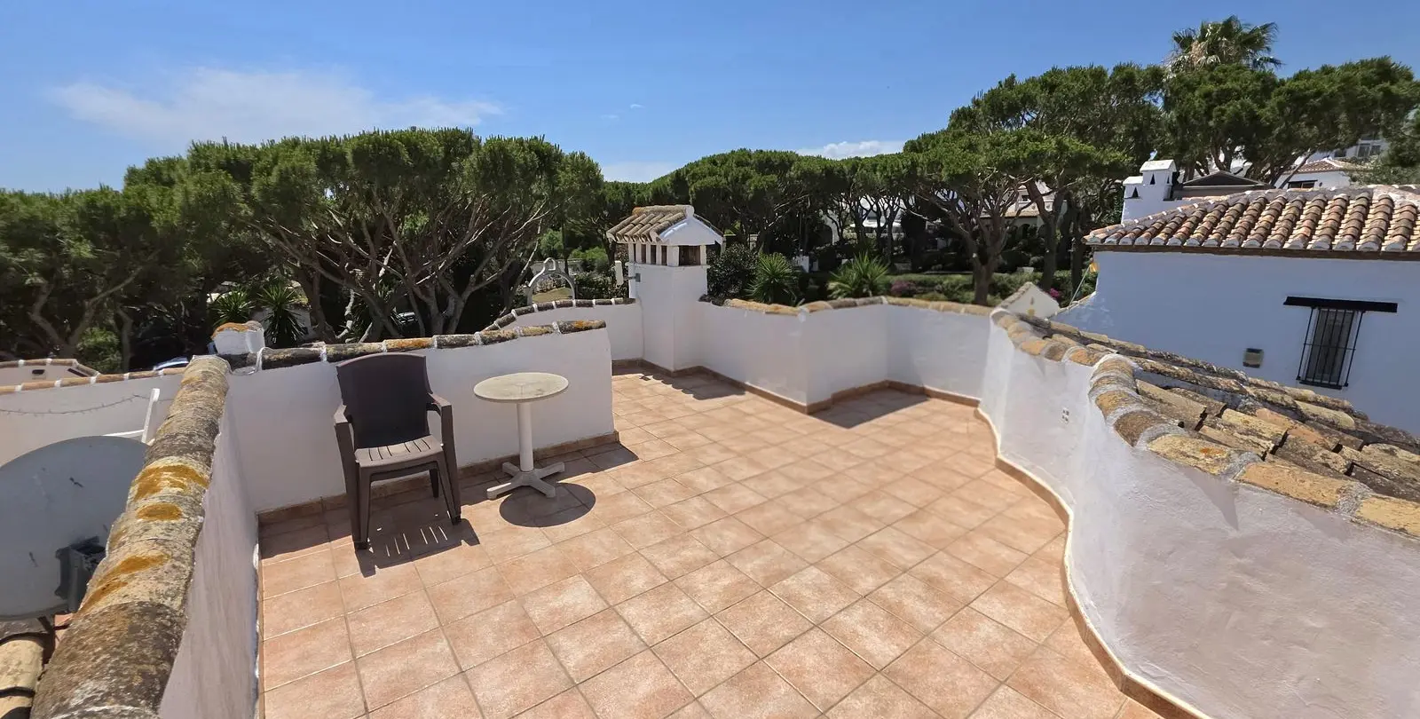 Sale of townhouse in Calahonda 22