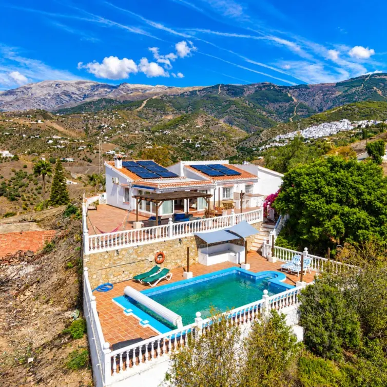 Sale of detached villa in Cómpeta