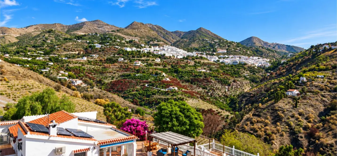 Sale of detached villa in Cómpeta 1