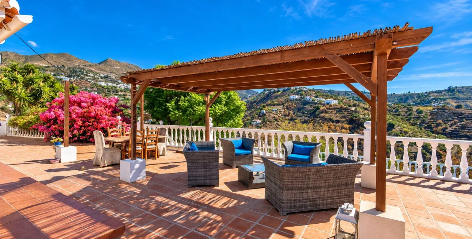 Sale of detached villa in Cómpeta 14