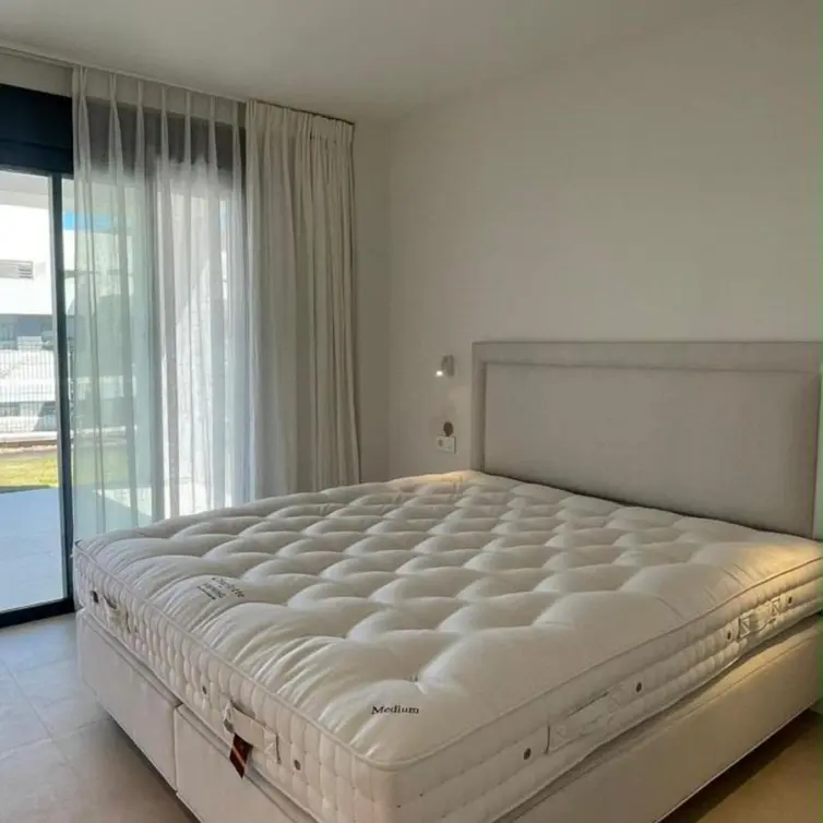 Продажа апартаментов на первом этаже в Estepona