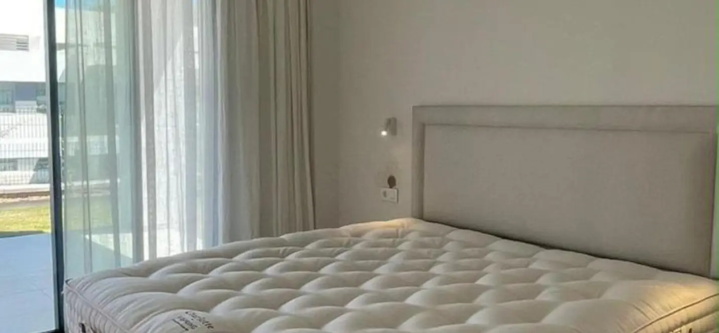 Продажа апартаментов на первом этаже в Estepona 3