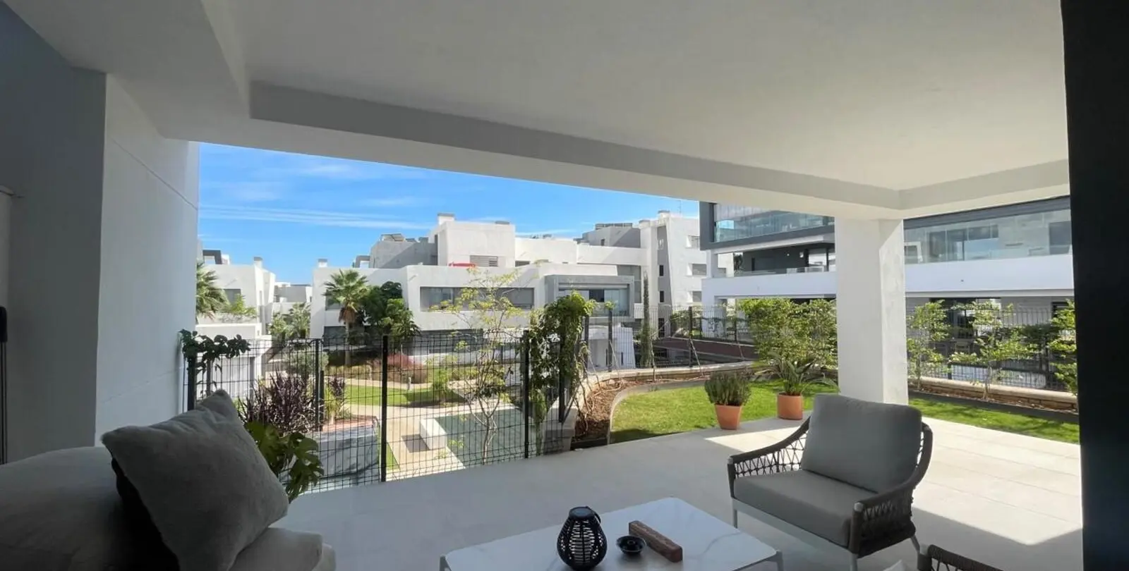 Продажа апартаментов на первом этаже в Estepona 5