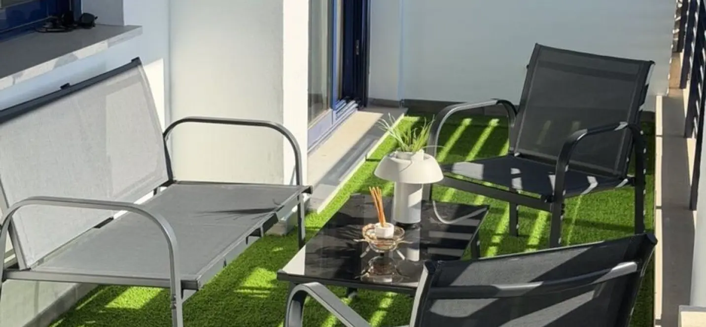 Sale of middle floor apartment in Estepona 4