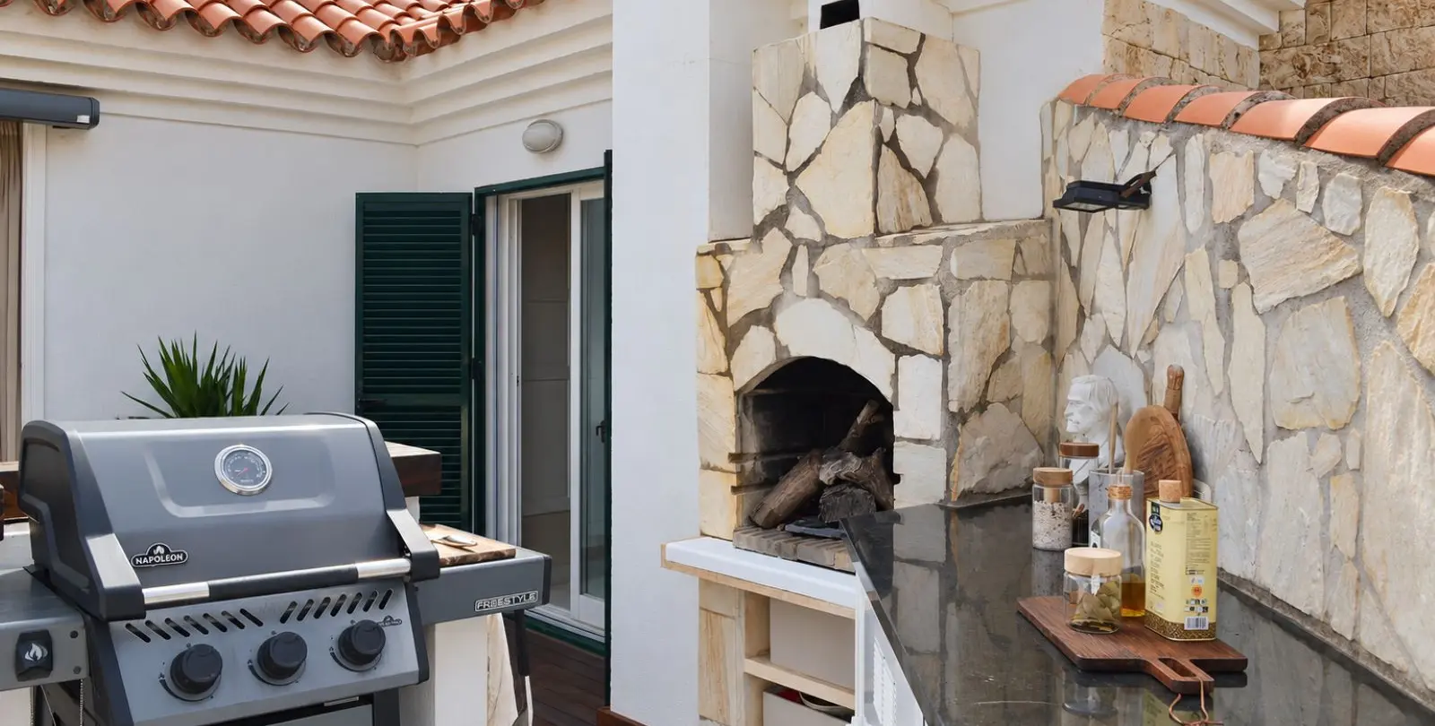 Sale of penthouse in Higueron 4