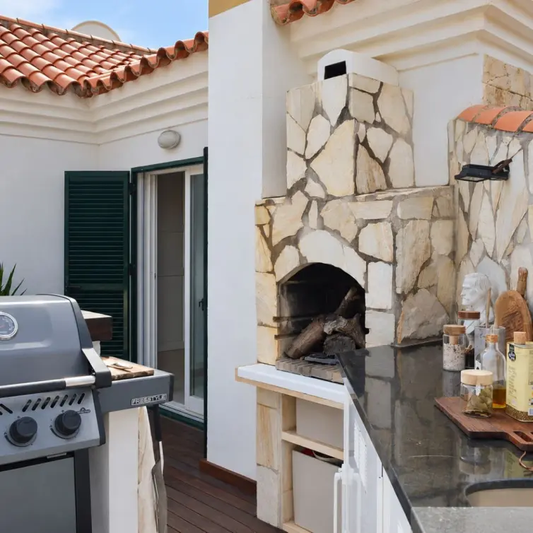 Sale of penthouse in Higueron