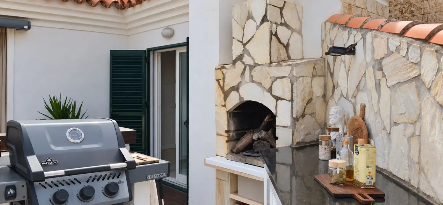 Sale of penthouse in Higueron 3