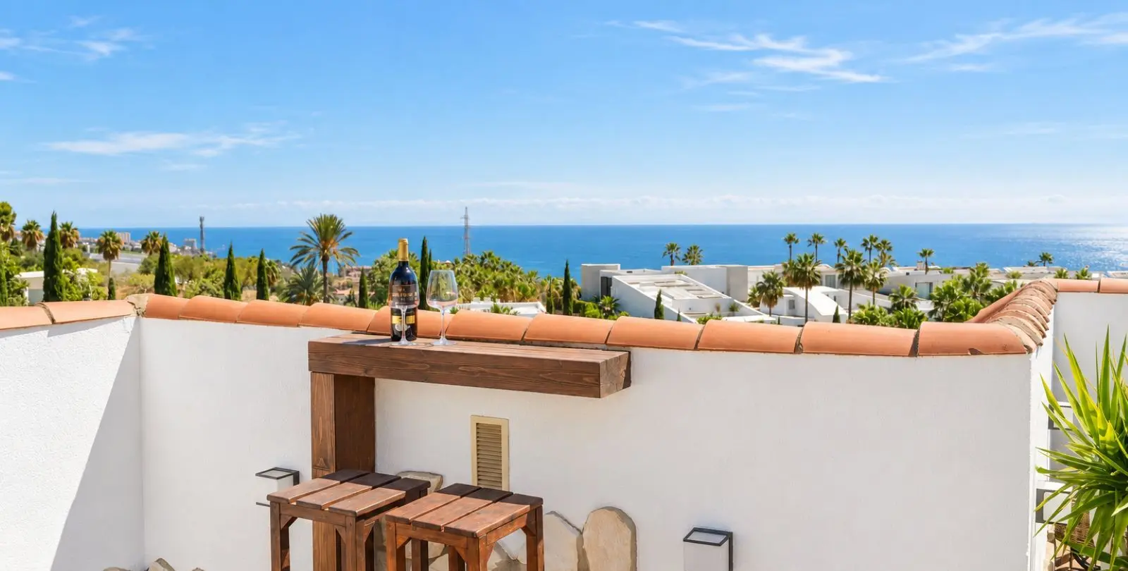 Sale of penthouse in Higueron 6