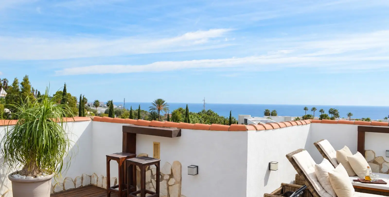 Sale of penthouse in Higueron 7