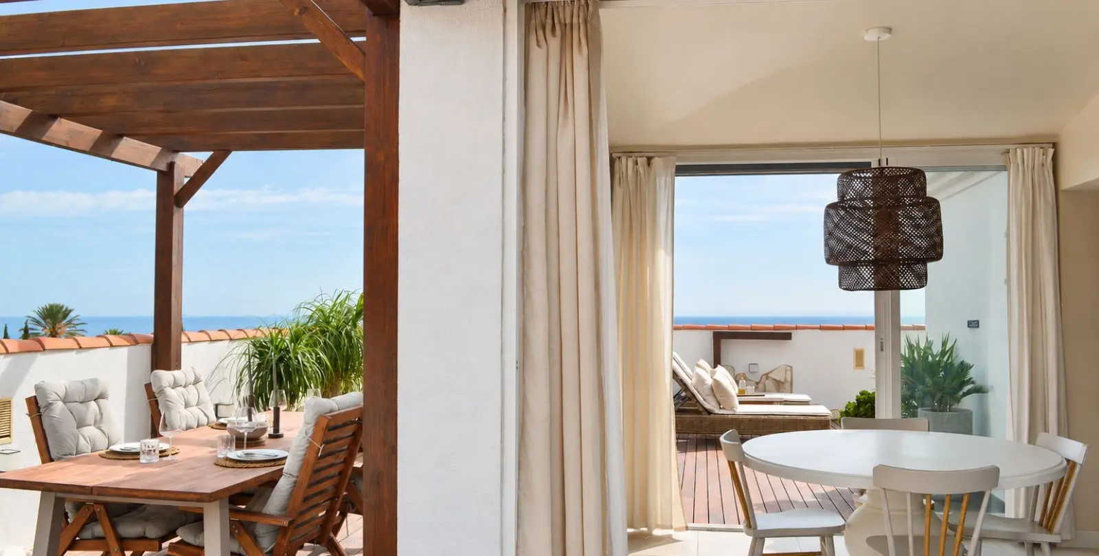Sale of penthouse in Higueron 10