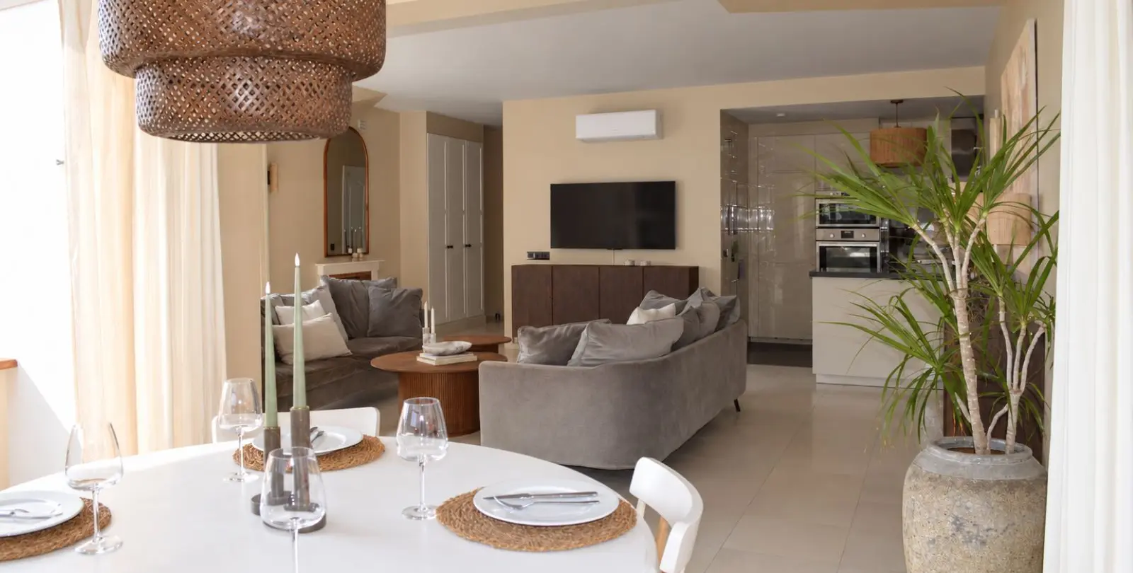 Sale of penthouse in Higueron 12