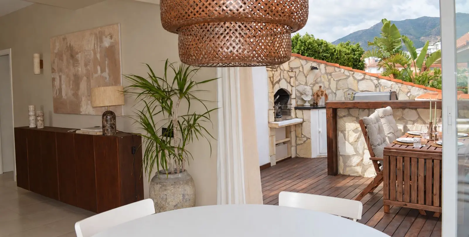 Sale of penthouse in Higueron 13
