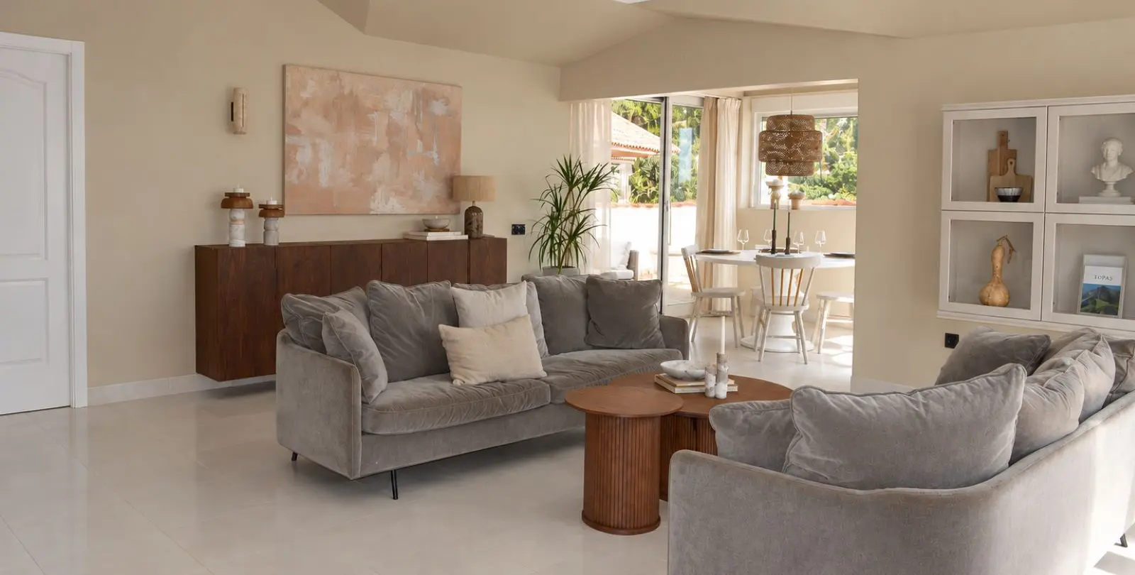 Sale of penthouse in Higueron 16