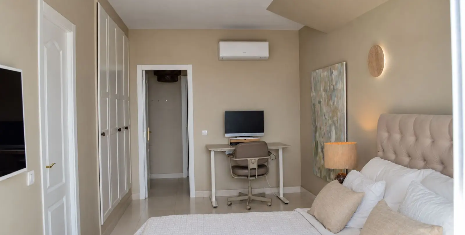 Sale of penthouse in Higueron 21