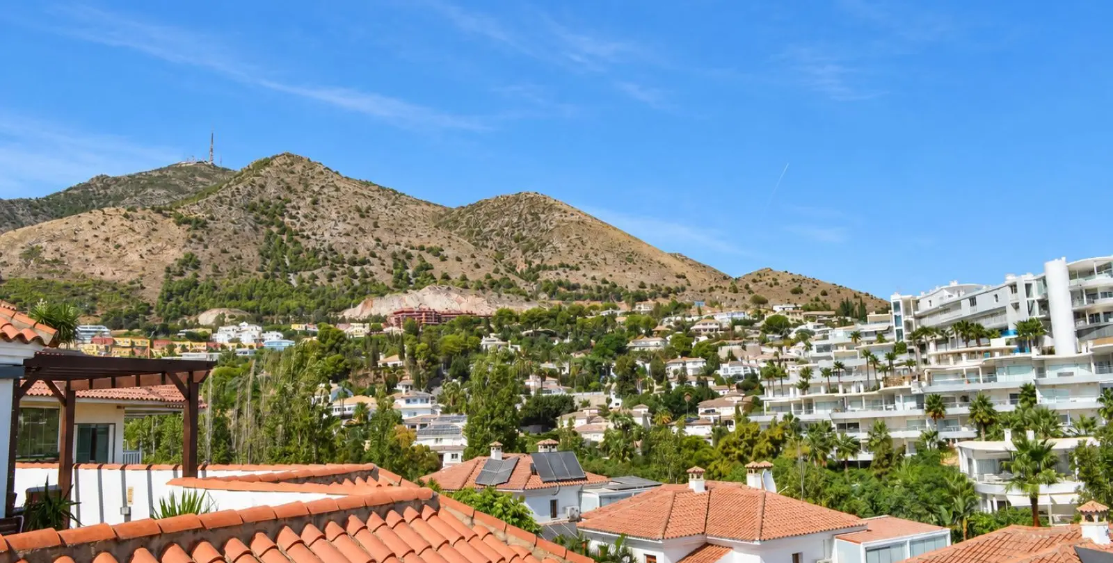 Sale of penthouse in Higueron 33