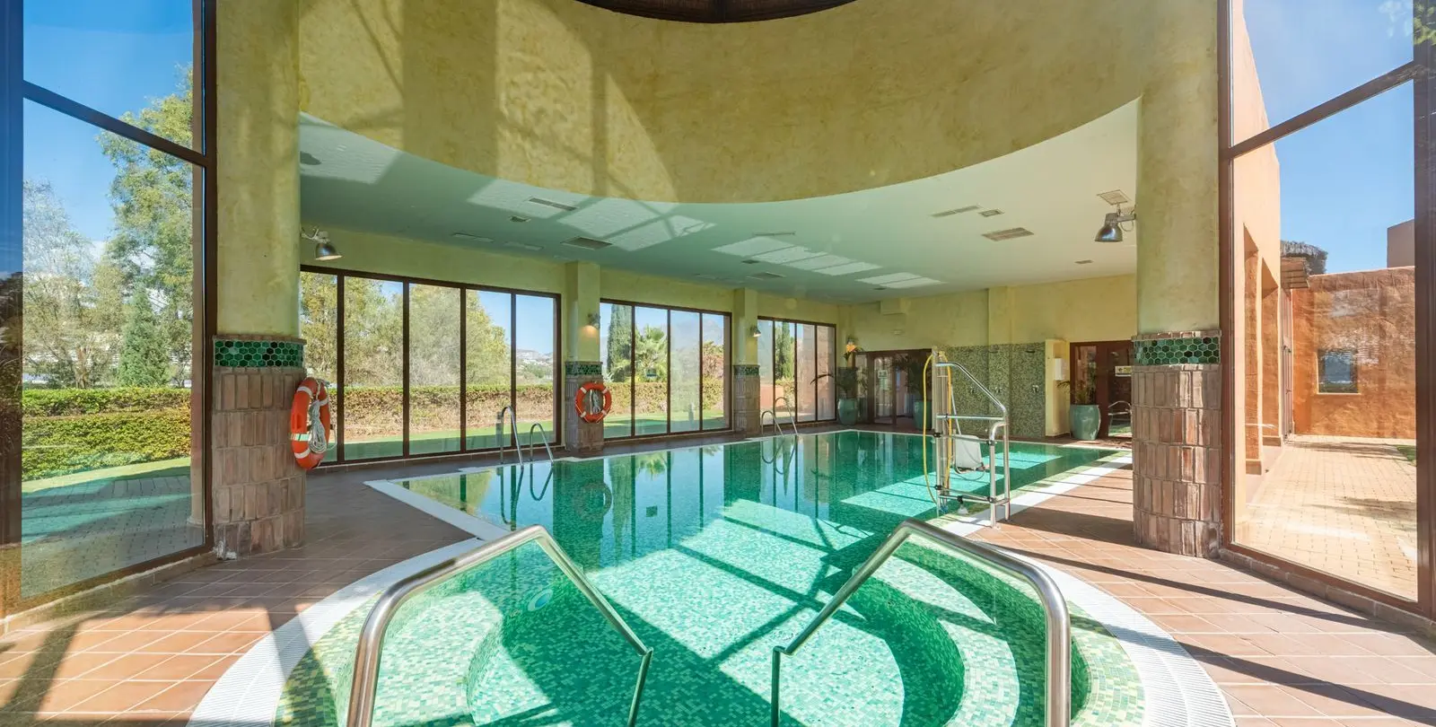 Sale of penthouse duplex in New Golden Mile 25