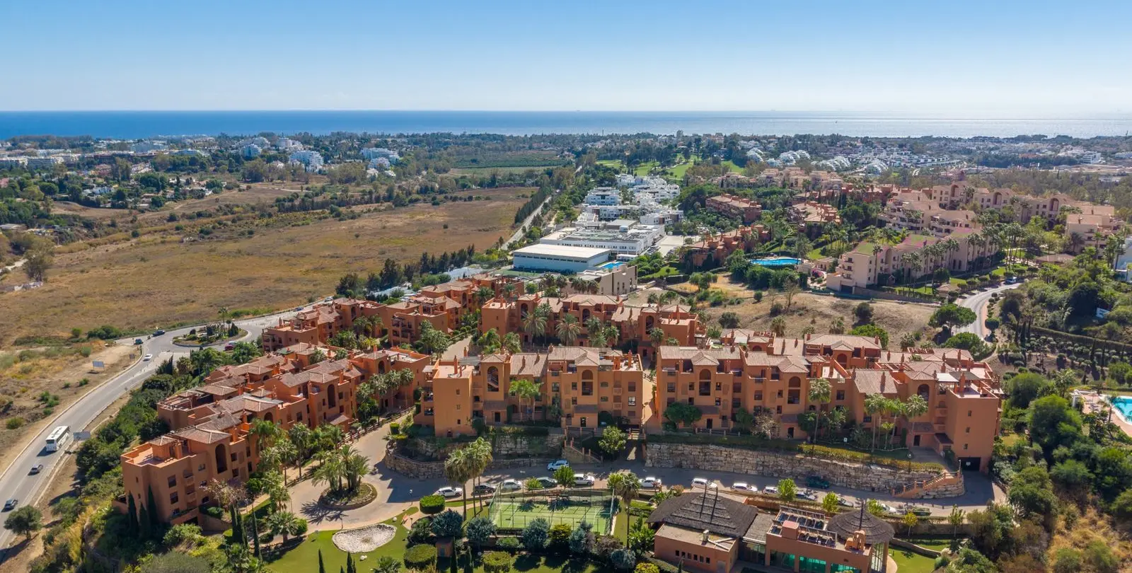 Sale of penthouse duplex in New Golden Mile 26