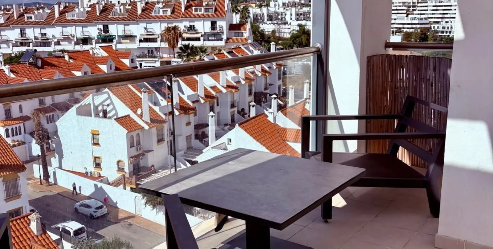 Sale of penthouse in Estepona 2