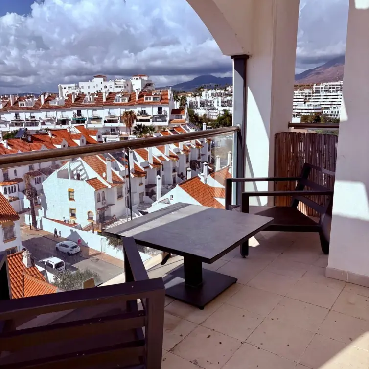 Sale of penthouse in Estepona
