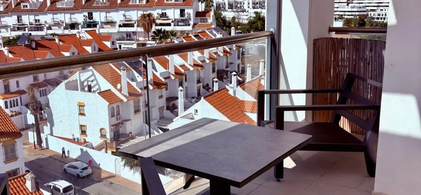 Sale of penthouse in Estepona 1