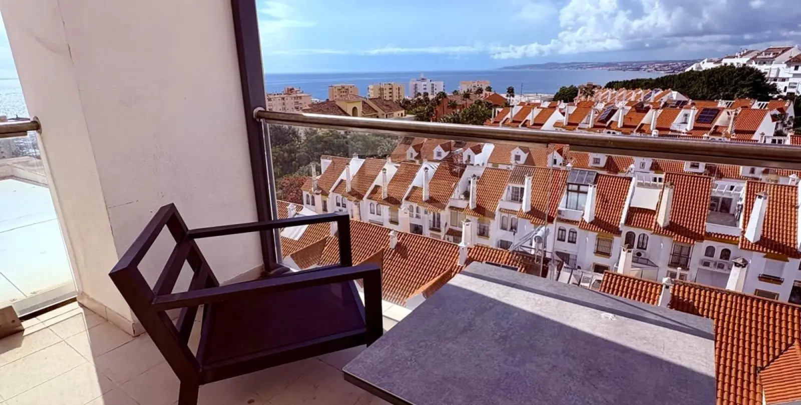 Sale of penthouse in Estepona 3