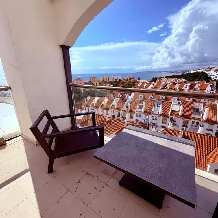 Sale of penthouse in Estepona