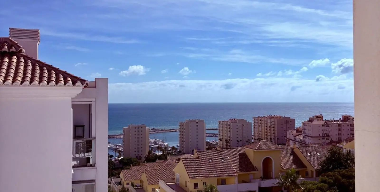 Sale of penthouse in Estepona 15