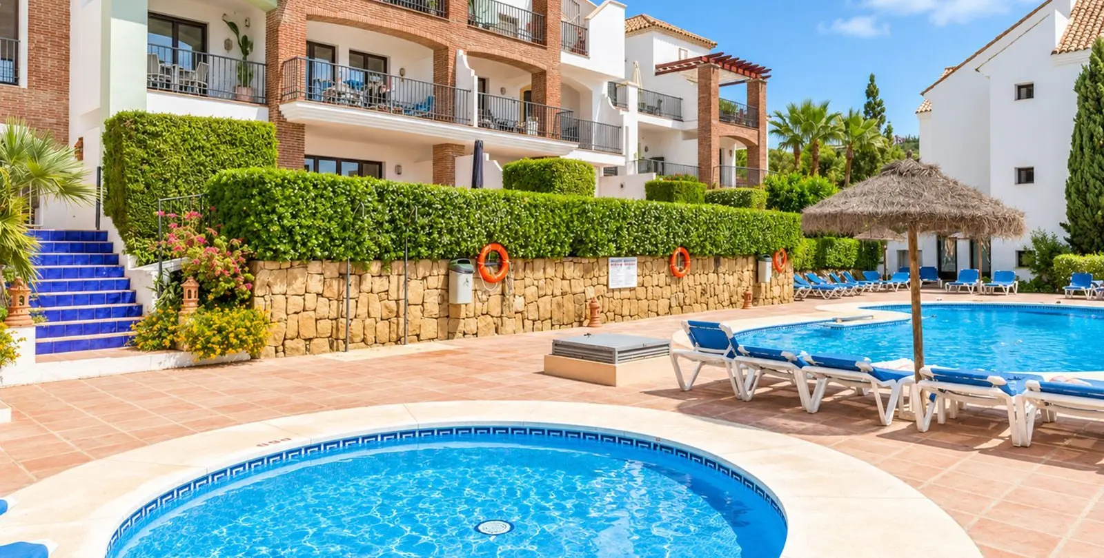 Sale of middle floor apartment in Los Arqueros 28