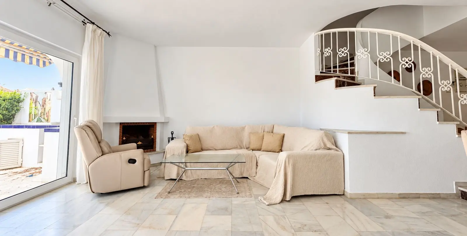 Sale of townhouse in Cabopino 3