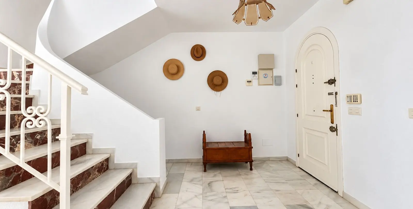 Sale of townhouse in Cabopino 15