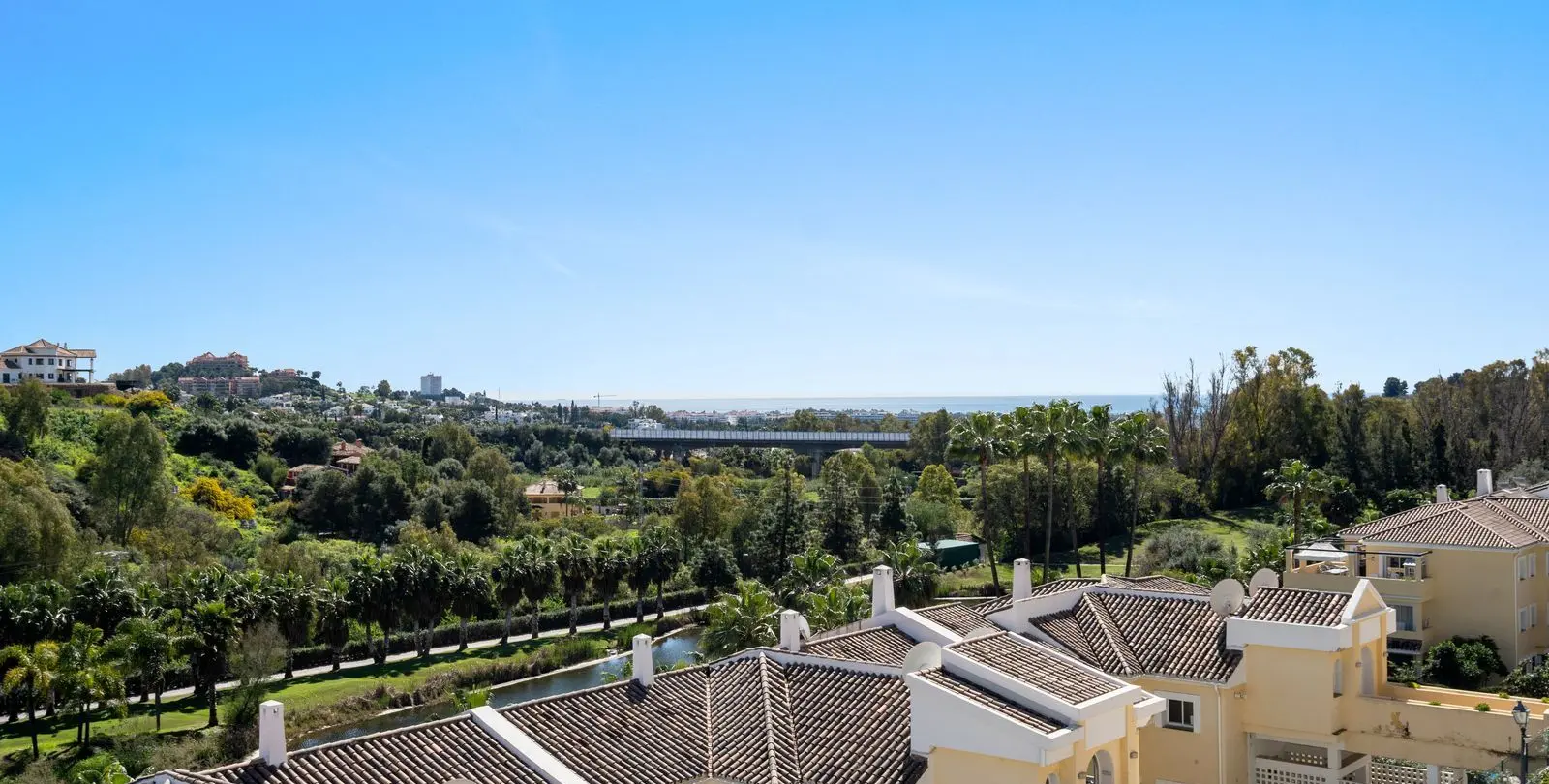 Sale of penthouse in Marbella 13