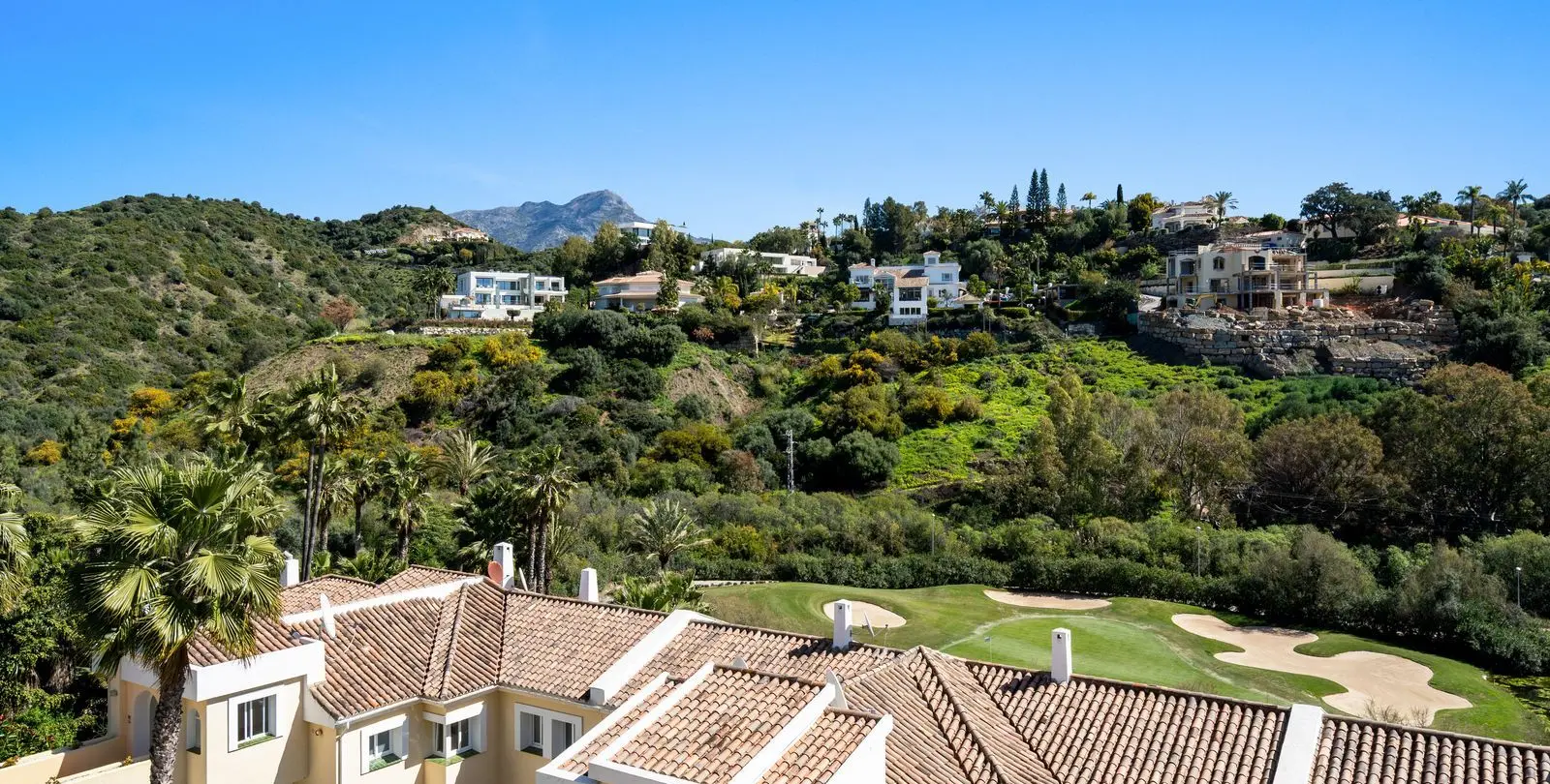 Sale of penthouse in Marbella 14