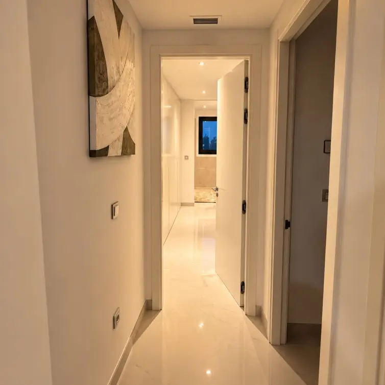 Venta de apartamento en planta media en Estepona