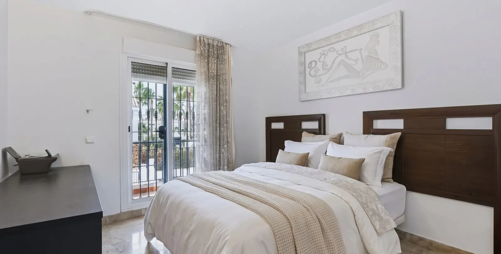 Sale of townhouse in Nueva Andalucía 9