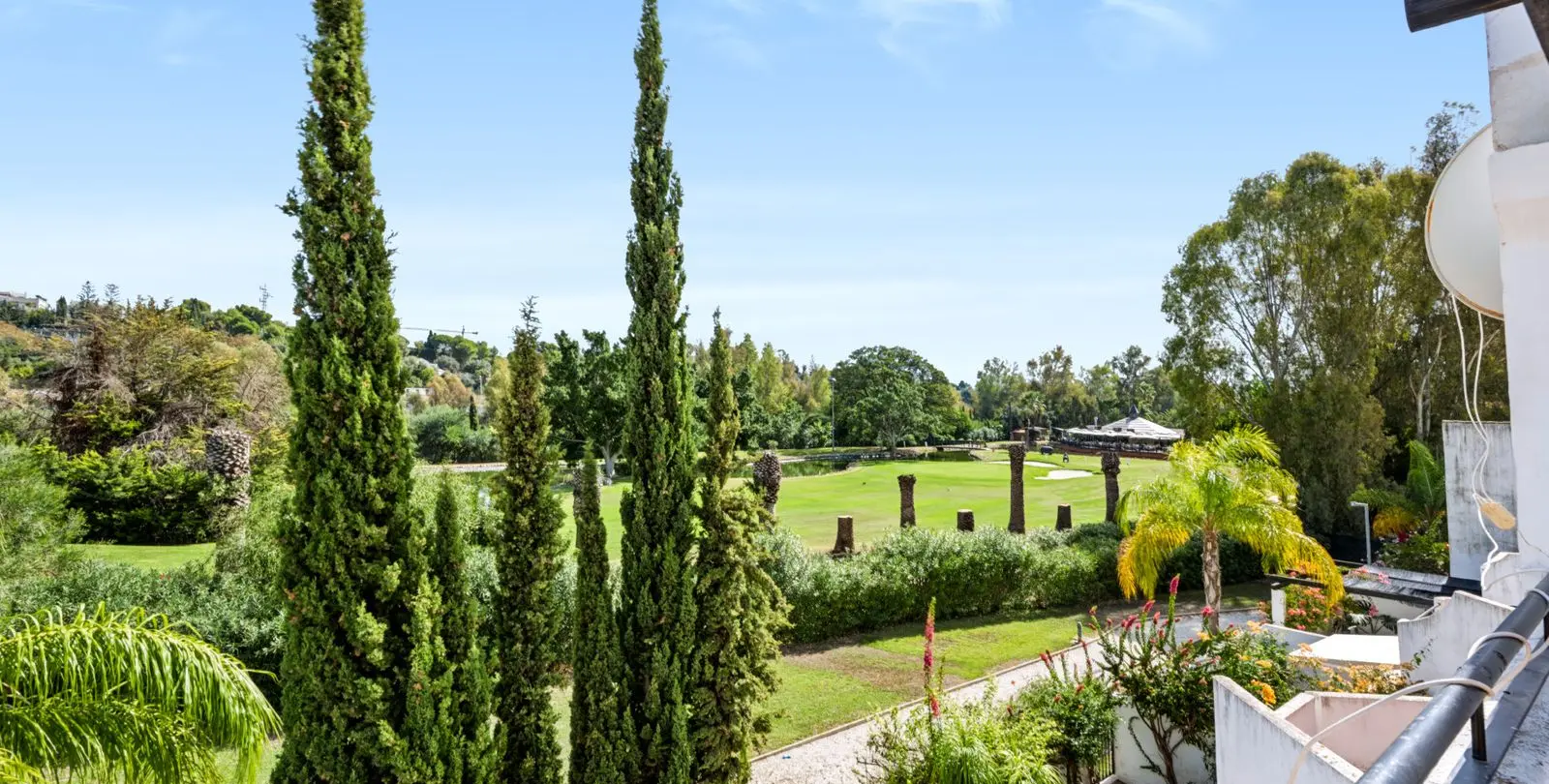 Sale of townhouse in Nueva Andalucía 16