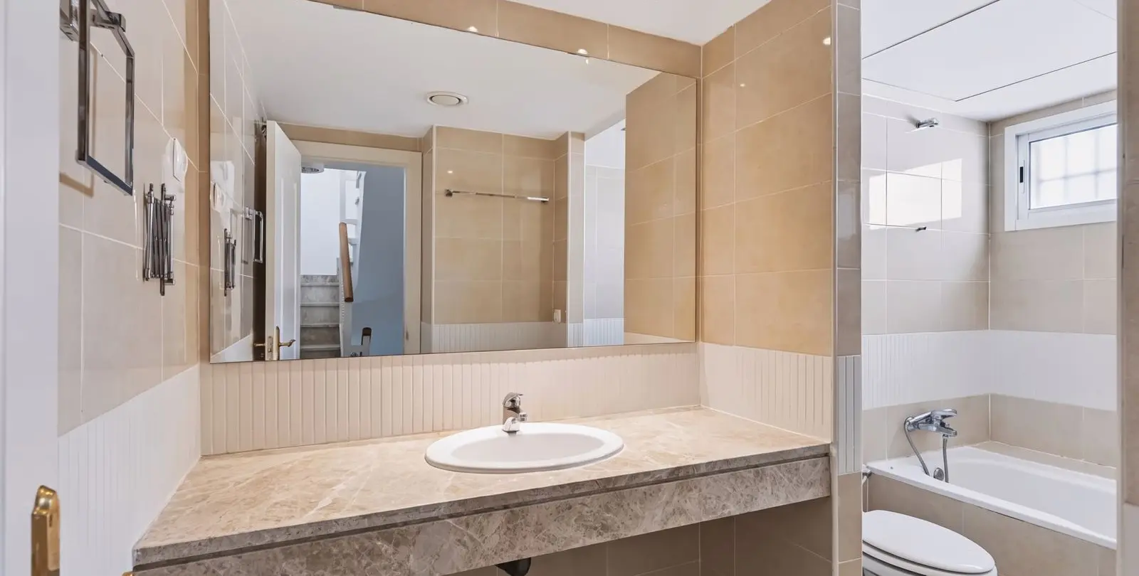 Sale of townhouse in Nueva Andalucía 17